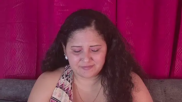 Snapshot of Genesis_Montenegro_OA chatting on 02-12-26, 01:11 Genesis Montenegro OA online show from 02-12-26, 01:11