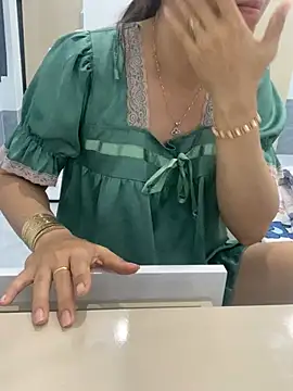 Baby-lovely69 online show from 06-16-26, 11:38