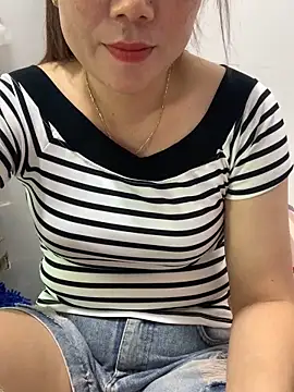 Baby-lovely69 online show from 02-05-26, 03:24