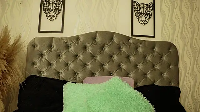 katt eyes  online show from 03-06-26, 01:17