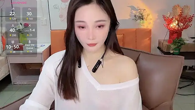 Snapshot of Lisa-295188 chatting on 02-04-26, 07:14 Lisa-295188 online show from 02-04-26, 07:14