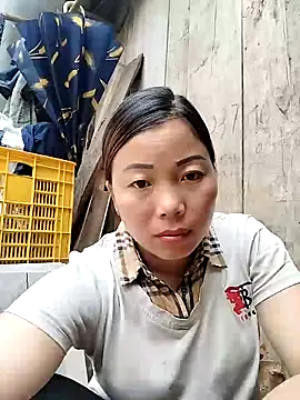 Ella-aa online show from 05-23-26, 03:27