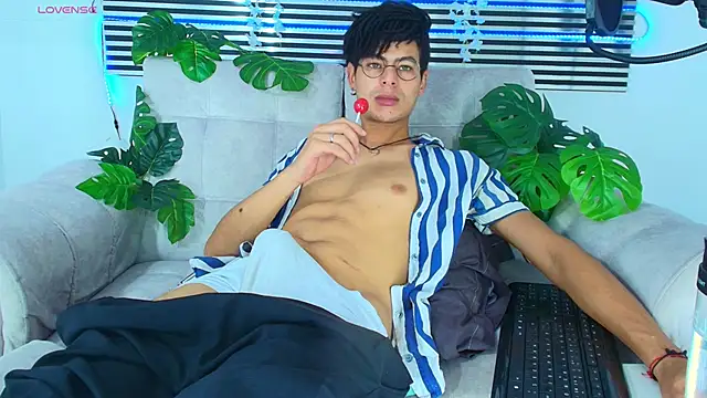 ThiiagoSaeenz online show from 05-23-26, 05:34