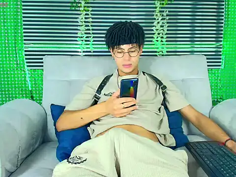 ThiiagoSaeenz online show from 03-24-26, 03:12