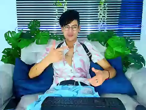 ThiiagoSaeenz online show from 03-10-26, 05:06