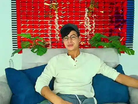 ThiiagoSaeenz online show from 02-12-26, 06:18