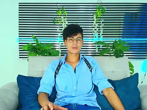 ThiiagoSaeenz online show from 02-02-26, 01:32