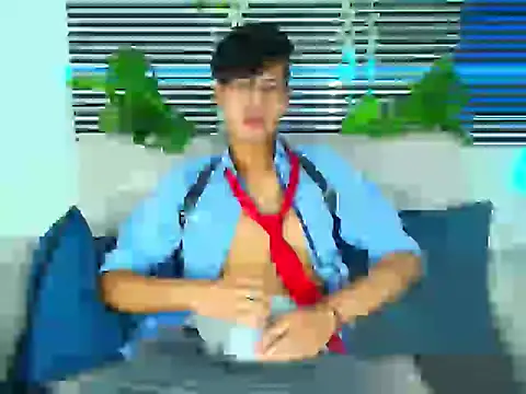 ThiiagoSaeenz online show from 02-10-26, 01:21