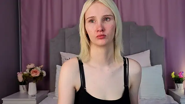 CrystalLili online show from 06-10-26, 02:57
