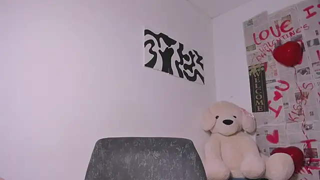 Nia13 online show from 02-17-26, 06:33