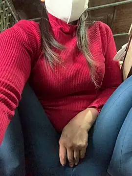 Snapshot of YANINA120 chatting on 02-15-26, 01:28 YANINA120 online show from 02-15-26, 01:28