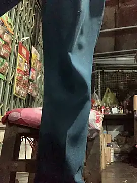 Snapshot of YANINA120 chatting on 02-13-26, 12:05 YANINA120 online show from 02-13-26, 12:05