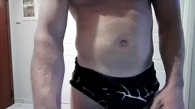 Snapshot of YoungforOld32 chatting on 03-02-26, 02:02 YoungforOld32 online show from 03-02-26, 02:02