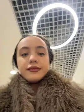 MiaTee online show from 02-15-26, 04:46