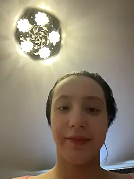 MiaTee online show from 02-18-26, 03:48