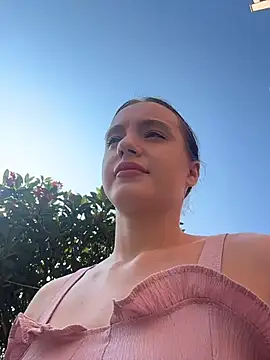 MiaTee online show from 04-02-26, 01:57