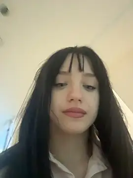 Snapshot of MiaTee chatting on 05-11-26, 01:29 MiaTee online show from 05-11-26, 01:29