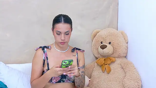 AndiVasquez online show from 05-06-26, 11:14