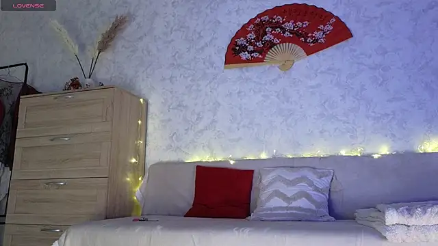 Snapshot of saya_li11 chatting on 02-12-26, 04:40 saya li11 online show from 02-12-26, 04:40