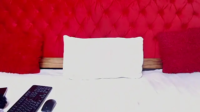 KittyGorgeousXX181 online show from 04-03-26, 06:14