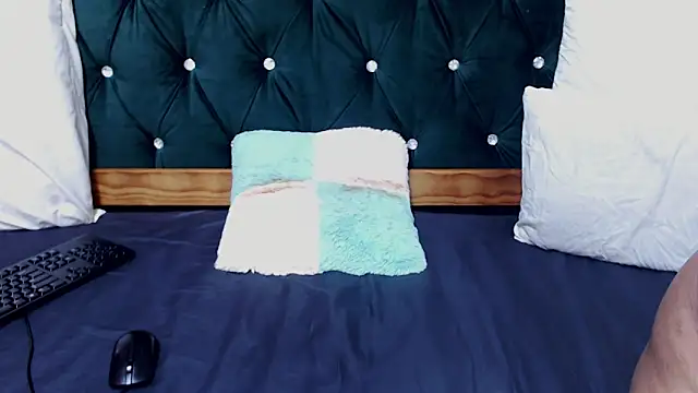 KittyGorgeousXX181 online show from 05-17-26, 12:27