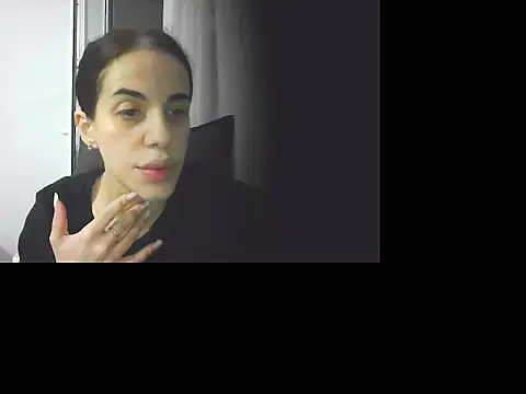 LuxxuryAnne online show from 02-25-26, 09:03