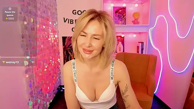 Madam  Isabella online show from 05-10-26, 06:39