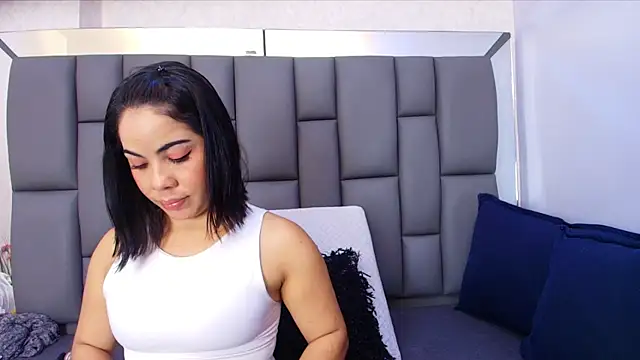 melany roberts  online show from 05-22-26, 03:04