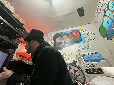 Snapshot of gothboiplzty chatting on 02-09-26, 06:22 gothboiplzty online show from 02-09-26, 06:22