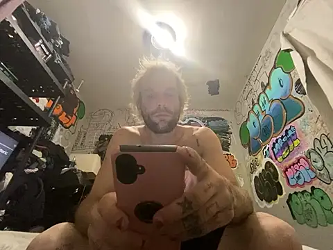 Snapshot of gothboiplzty chatting on 07-04-26, 04:19 gothboiplzty online show from 07-04-26, 04:19