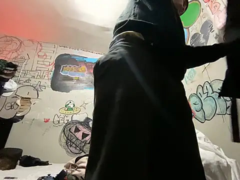 Snapshot of gothboiplzty chatting on 02-13-26, 06:13 gothboiplzty online show from 02-13-26, 06:13