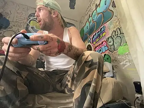 Snapshot of gothboiplzty chatting on 06-20-26, 05:29 gothboiplzty online show from 06-20-26, 05:29