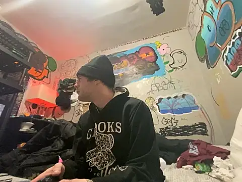 Snapshot of gothboiplzty chatting on 02-10-26, 10:42 gothboiplzty online show from 02-10-26, 10:42