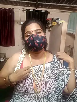 Snapshot of Madhusri_Tamil_Telugu chatting on 04-18-26, 04:20 Madhusri Tamil Telugu online show from 04-18-26, 04:20