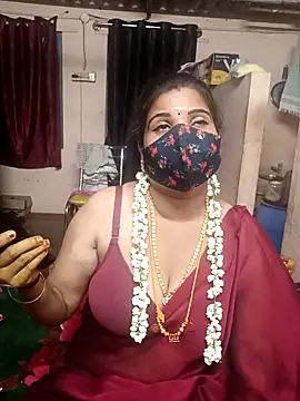 Snapshot of Madhusri_Tamil_Telugu chatting on 04-17-26, 06:11 Madhusri Tamil Telugu online show from 04-17-26, 06:11
