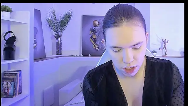 Snapshot of Madison_dolly chatting on 03-07-26, 02:07 Madison dolly online show from 03-07-26, 02:07