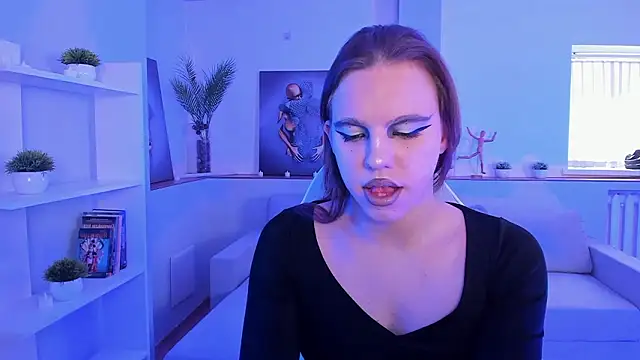 Snapshot of Madison_dolly chatting on 03-30-26, 09:00 Madison dolly online show from 03-30-26, 09:00