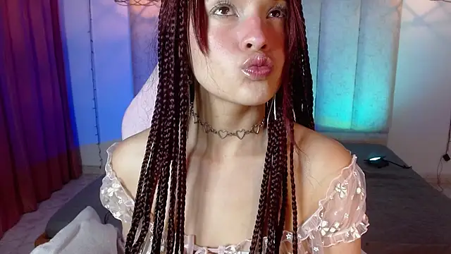 Snapshot of madissonrousecs chatting on 05-21-26, 05:05 madissonrousecs online show from 05-21-26, 05:05