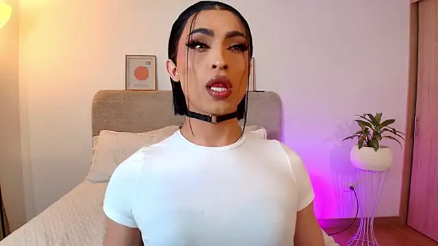 Snapshot of KarolPortellaa chatting on 06-16-26, 12:43 KarolPortellaa online show from 06-16-26, 12:43