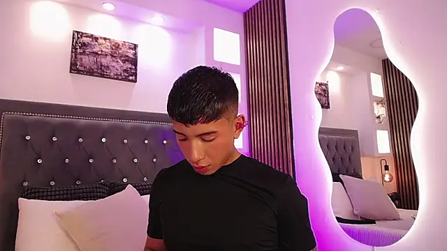 Snapshot of Fancy_Vixen chatting on 03-03-26, 02:51 Fancy Vixen online show from 03-03-26, 02:51