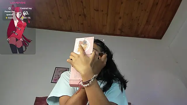 luna velveth online show from 03-27-26, 01:14