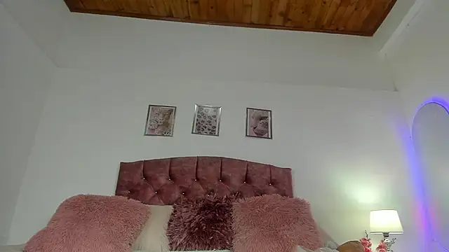 luna velveth online show from 02-02-26, 01:04