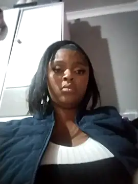 PrettyLisa26 online show from 05-03-26, 09:07