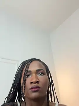 Nahomi Williams  online show from 06-15-26, 01:00