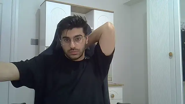 Snapshot of ciceroable chatting on 05-15-26, 03:21 ciceroable online show from 05-15-26, 03:21