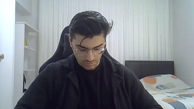 Snapshot of ciceroable chatting on 05-10-26, 07:27 ciceroable online show from 05-10-26, 07:27
