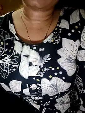 Snapshot of PARI51 chatting on 07-05-26, 08:15 PARI51 online show from 07-05-26, 08:15