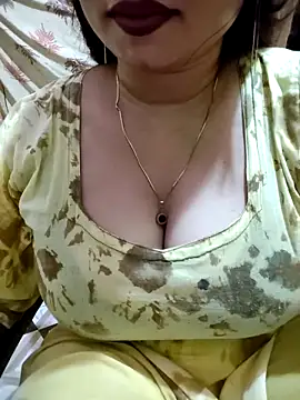 Snapshot of PARI51 chatting on 06-13-26, 07:45 PARI51 online show from 06-13-26, 07:45