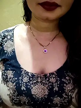 Snapshot of PARI51 chatting on 05-06-26, 07:51 PARI51 online show from 05-06-26, 07:51