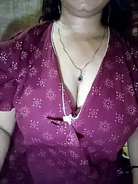 Snapshot of PARI51 chatting on 06-24-26, 08:39 PARI51 online show from 06-24-26, 08:39
